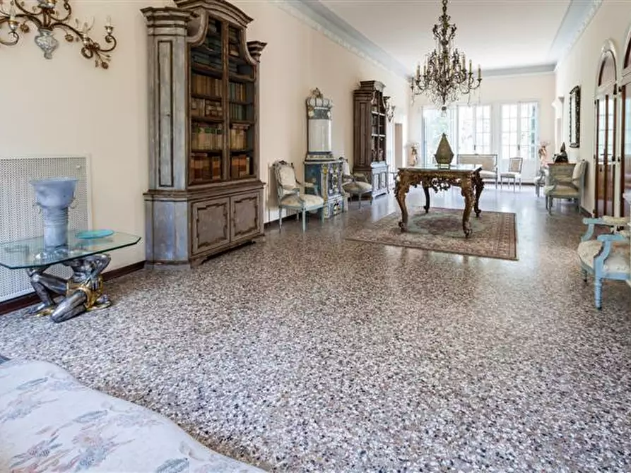 Immagine 5 di Villa in vendita  a Massanzago