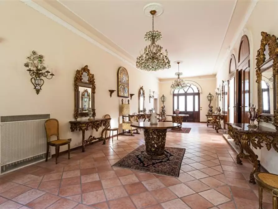 Immagine 8 di Villa in vendita  a Massanzago