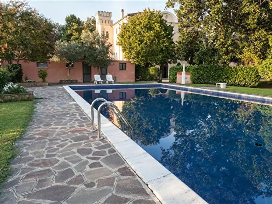 Immagine 15 di Villa in vendita  a Massanzago