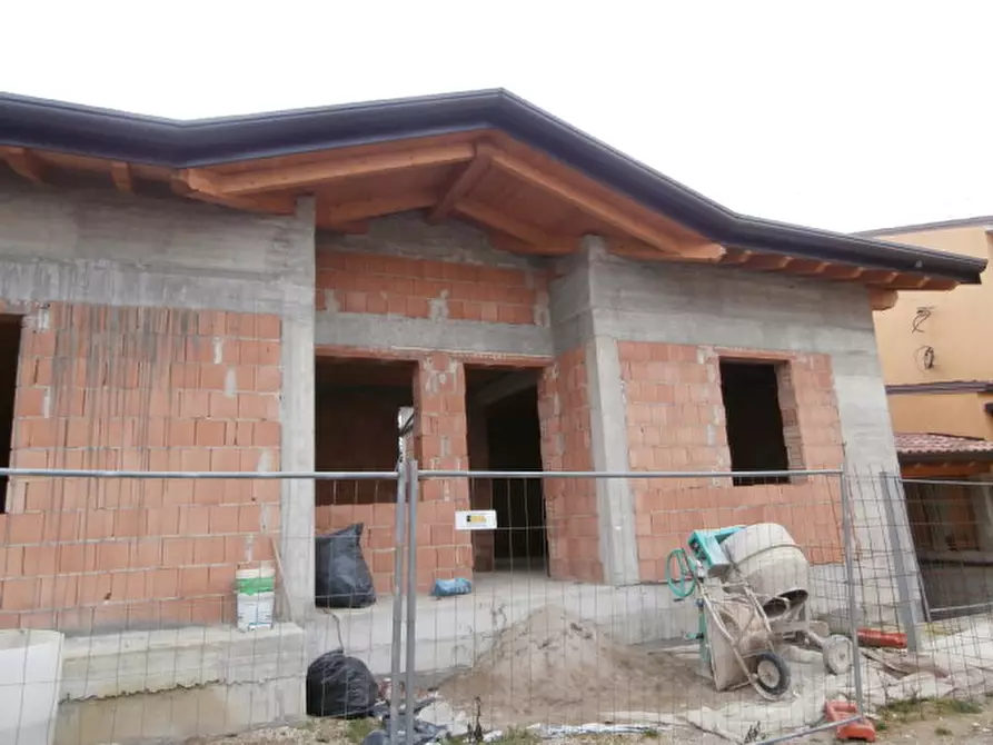 Immagine 4 di Villa in vendita  a Bovolone