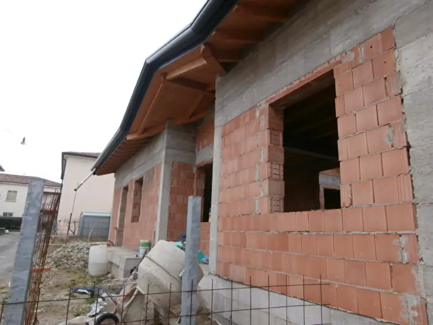 Immagine 6 di Villa in vendita  a Bovolone