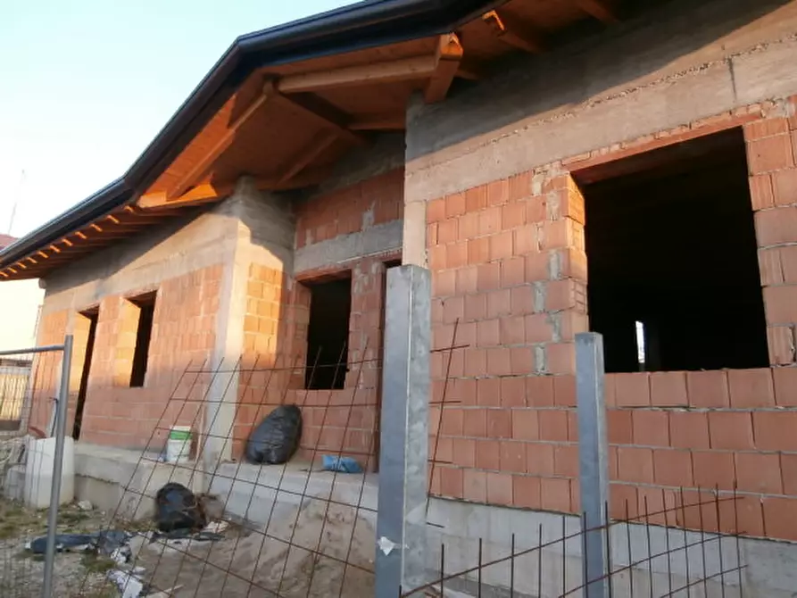 Immagine 12 di Villa in vendita  a Bovolone