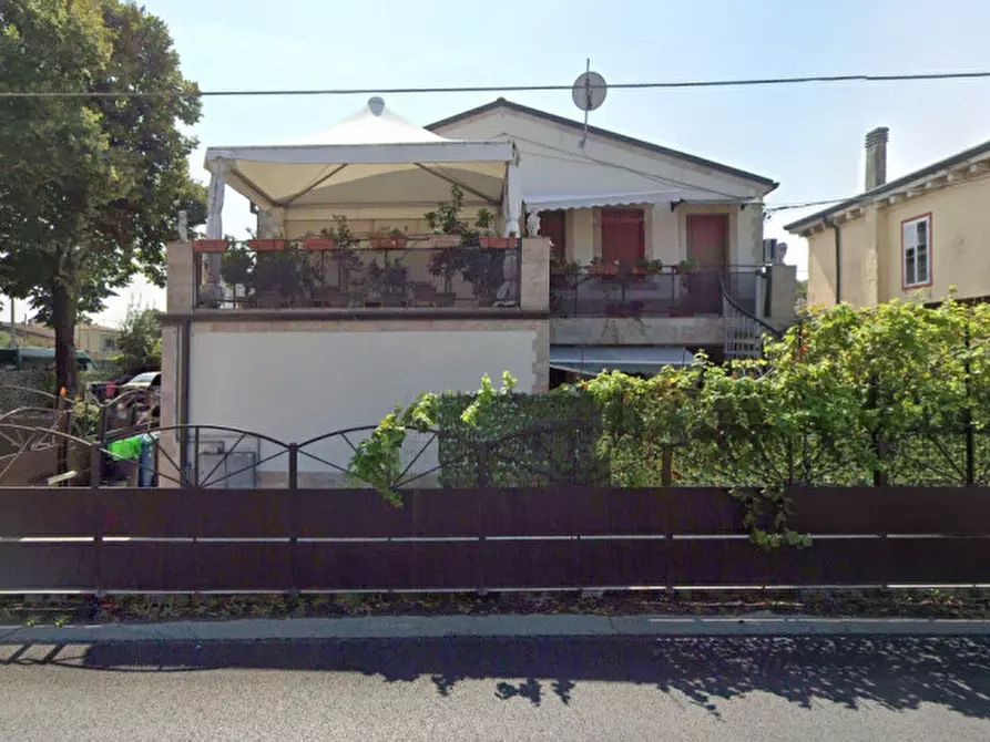 Immagine 1 di Casa bifamiliare in vendita  in Via san francesco a Bovolone