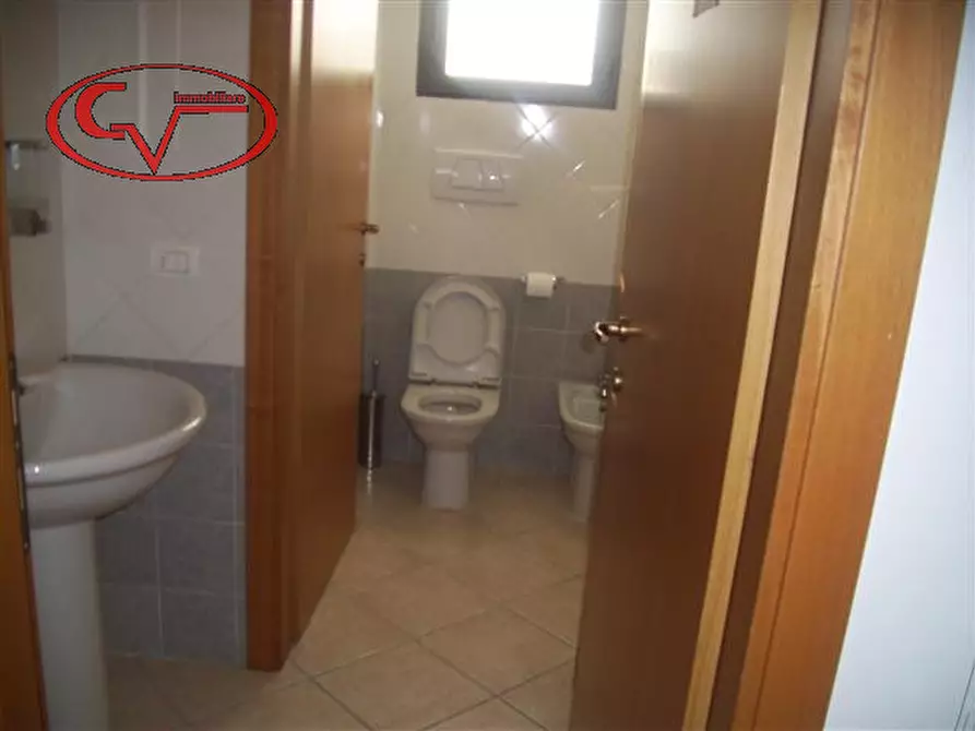 Immagine 6 di Ufficio in affitto  in strada provinciale lungarno a Montevarchi