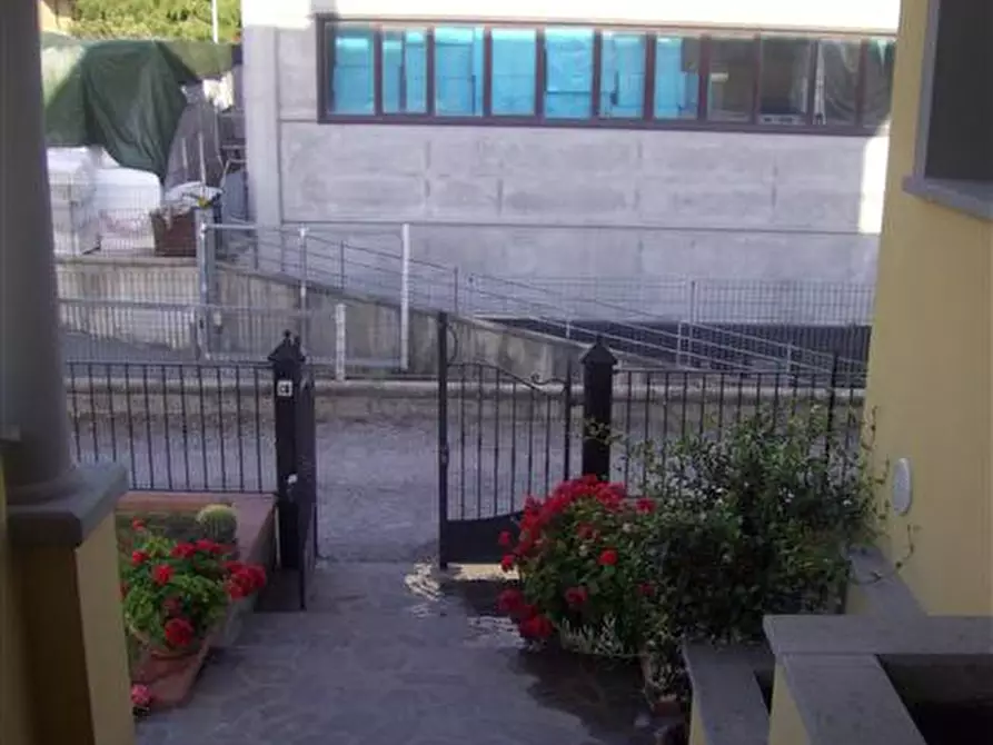 Immagine 10 di Ufficio in affitto  in strada provinciale lungarno a Montevarchi