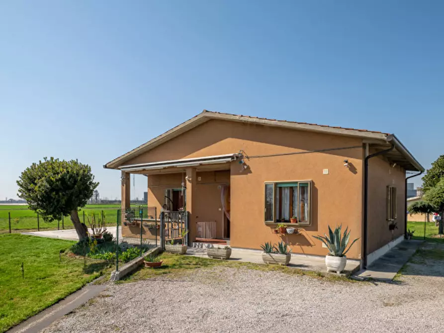 Immagine 1 di Casa indipendente in vendita  in via Rovigana, 64 a Monselice