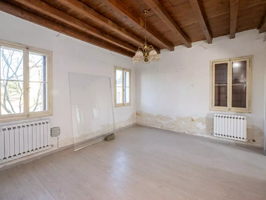 Immagine 10 di Casa bifamiliare in vendita  in Via Roma a San Pietro Viminario