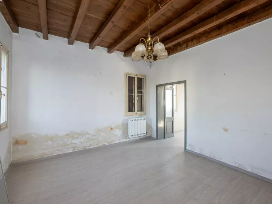 Immagine 11 di Casa bifamiliare in vendita  in Via Roma a San Pietro Viminario