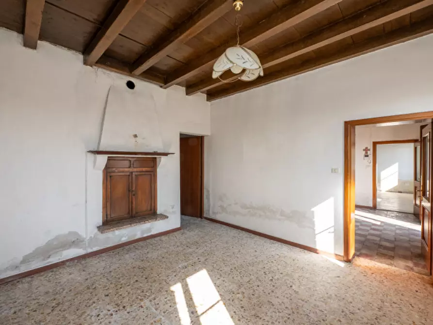 Immagine 15 di Casa bifamiliare in vendita  in Via Roma a San Pietro Viminario