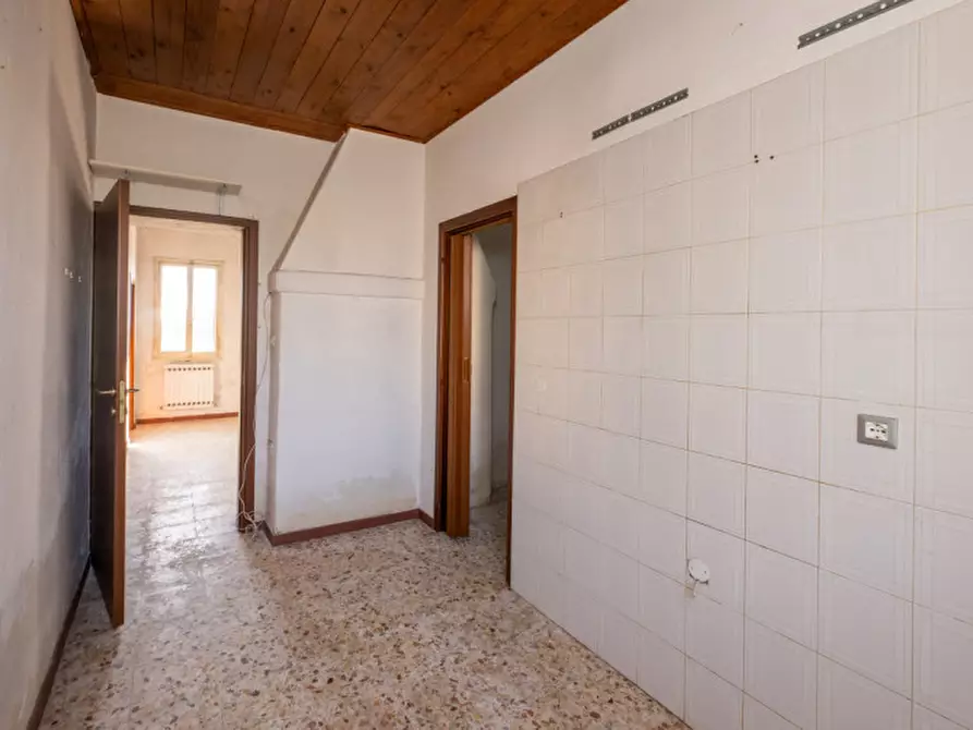 Immagine 17 di Casa bifamiliare in vendita  in Via Roma a San Pietro Viminario