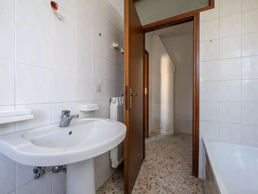 Immagine 19 di Casa bifamiliare in vendita  in Via Roma a San Pietro Viminario