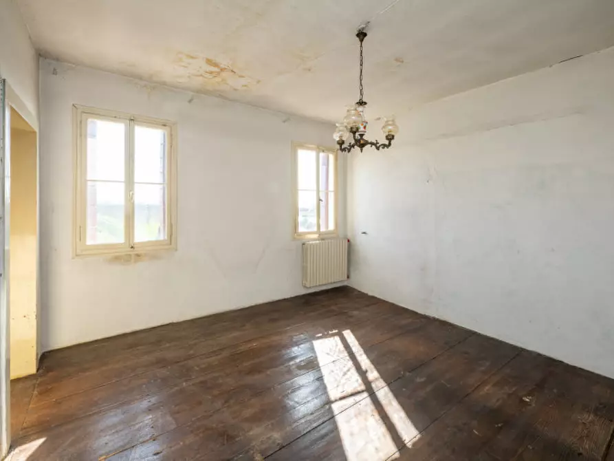 Immagine 29 di Casa bifamiliare in vendita  in Via Roma a San Pietro Viminario