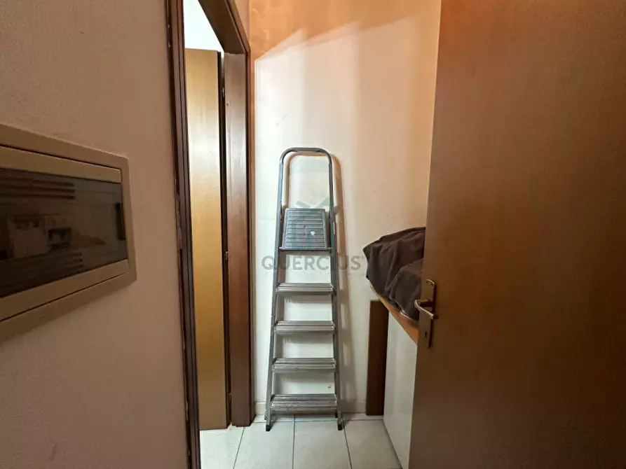 Immagine 4 di Negozio in vendita  in via don minzoni a Caldiero