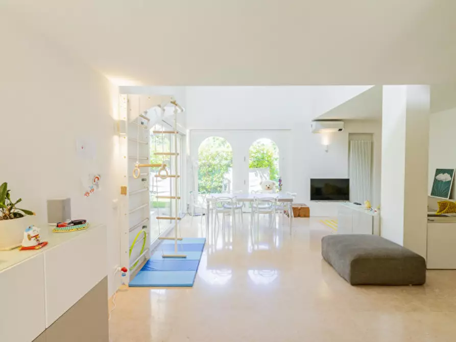 Immagine 7 di Villa in vendita  in Via Marsilio Da Carrara, 13 a Due Carrare