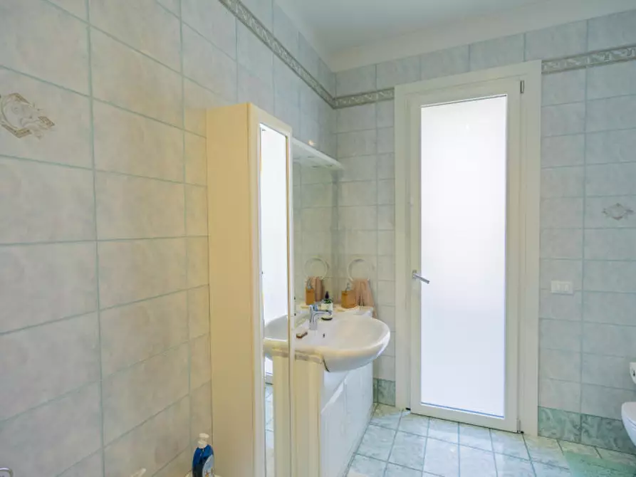 Immagine 44 di Villa in vendita  in Via Marsilio Da Carrara, 13 a Due Carrare