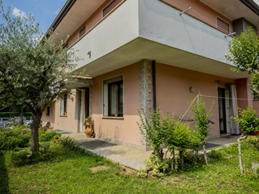 Immagine 6 di Casa bifamiliare in vendita  in Via Don Gaetano Torresin 7 a Due Carrare