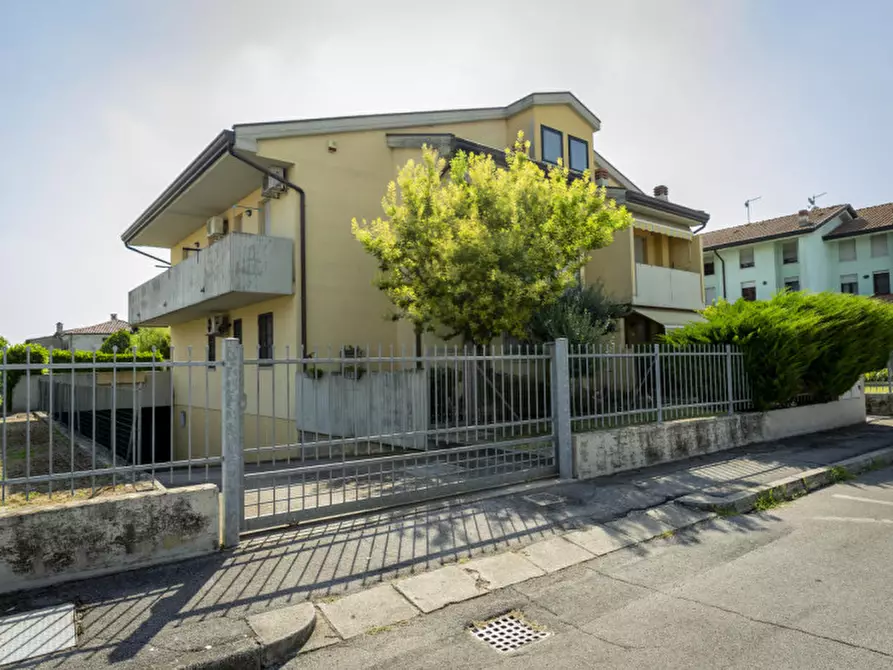 Immagine 1 di Appartamento in vendita  in Via Don Luigi Callegaro, 17/6 a Due Carrare