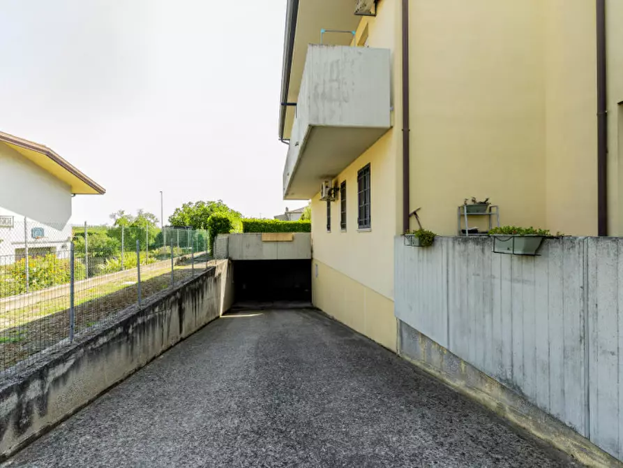 Immagine 25 di Appartamento in vendita  in Via Don Luigi Callegaro, 17/6 a Due Carrare