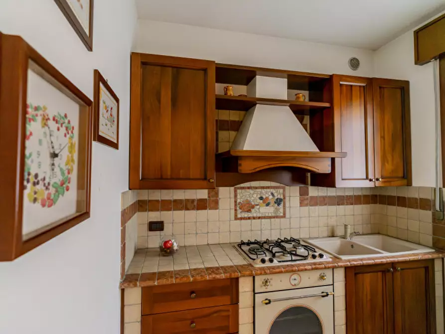 Immagine 14 di Casa bifamiliare in affitto  in Via Francesco Petrarca, 11 a Due Carrare