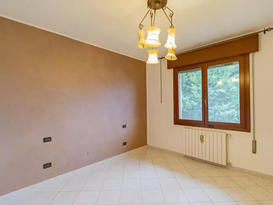 Immagine 17 di Casa bifamiliare in affitto  in Via Francesco Petrarca, 11 a Due Carrare