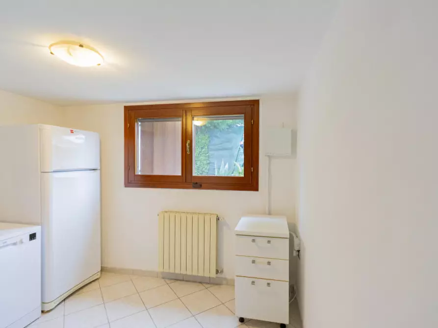 Immagine 31 di Casa bifamiliare in affitto  in Via Francesco Petrarca, 11 a Due Carrare