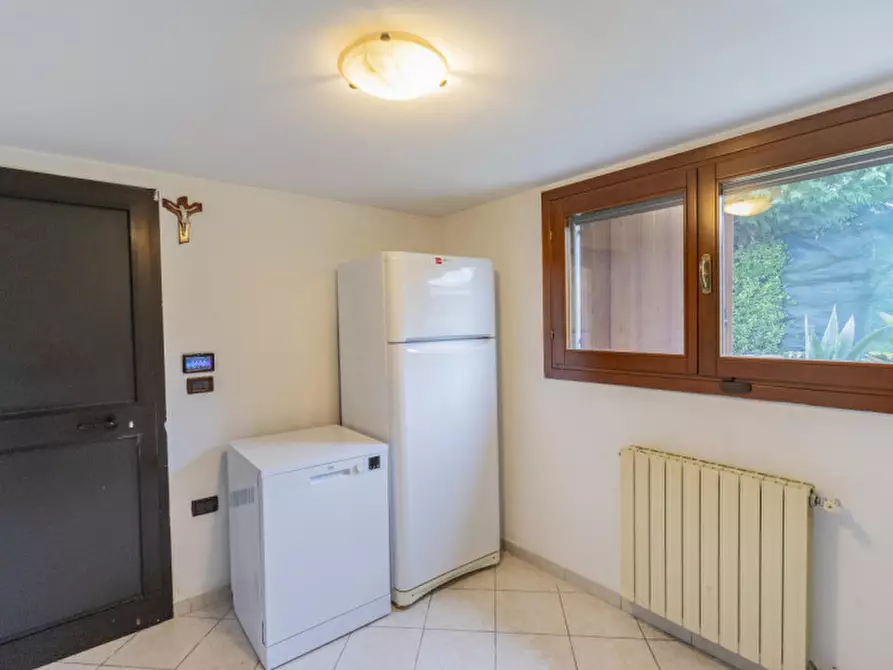 Immagine 32 di Casa bifamiliare in affitto  in Via Francesco Petrarca, 11 a Due Carrare