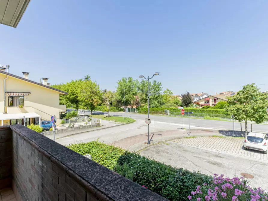 Immagine 17 di Appartamento in vendita  in Via Don Arturo Tecchio 4/3 a Due Carrare
