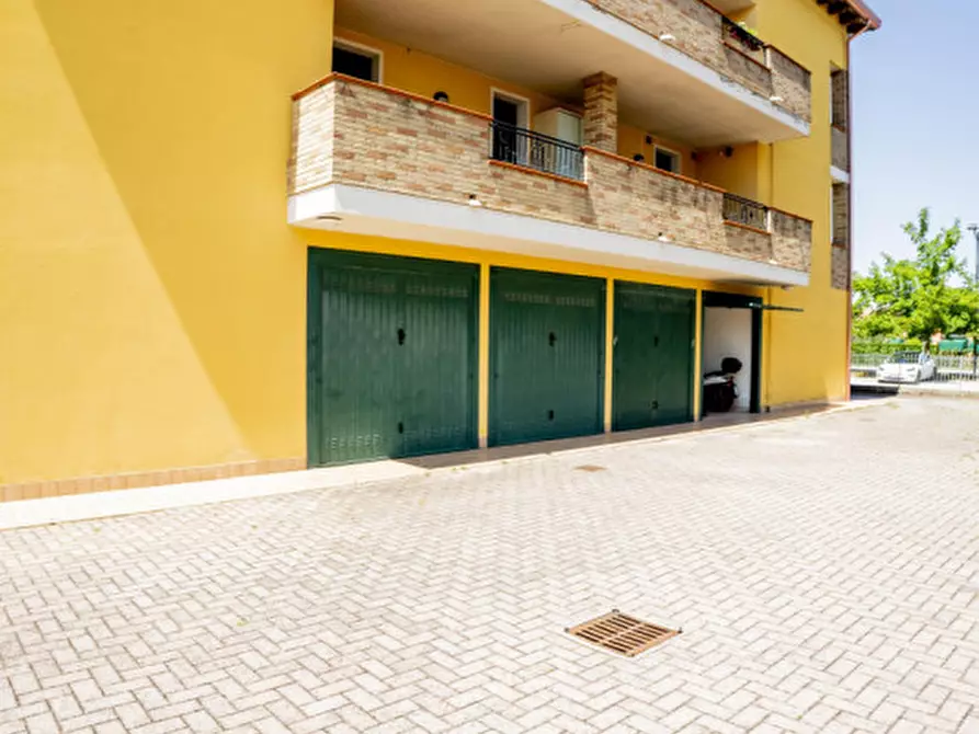 Immagine 22 di Appartamento in vendita  in Via Don Arturo Tecchio 4/3 a Due Carrare