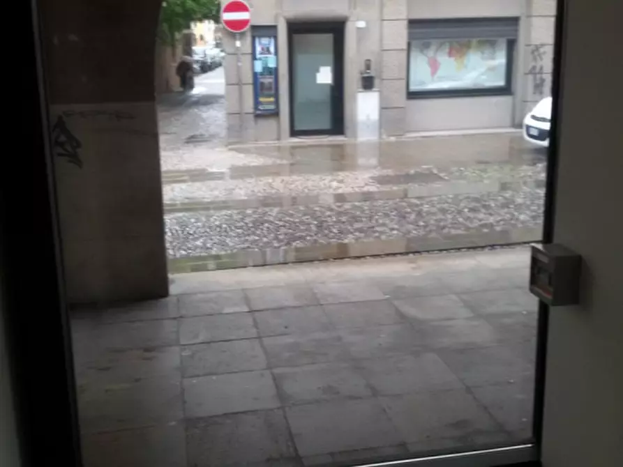 Immagine 2 di Negozio in affitto  a Padova