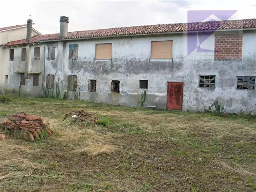 Immagine 4 di Rustico / casale in vendita  a Massanzago