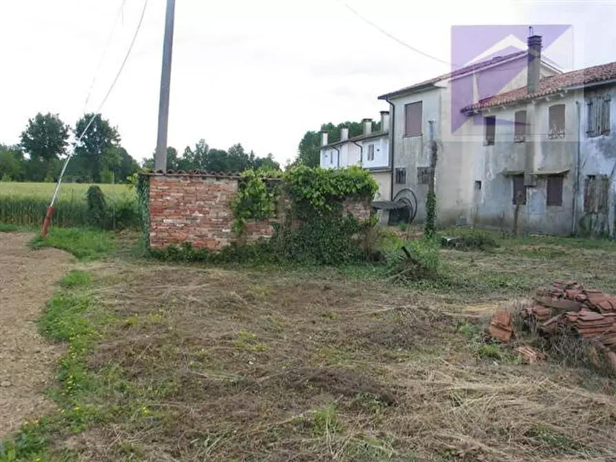 Immagine 7 di Rustico / casale in vendita  a Massanzago