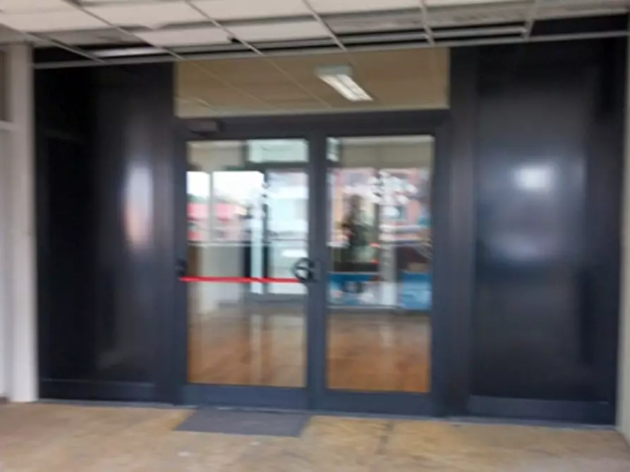 Immagine 23 di Ufficio in affitto  in VIA VOLTA A. a Trezzano Sul Naviglio