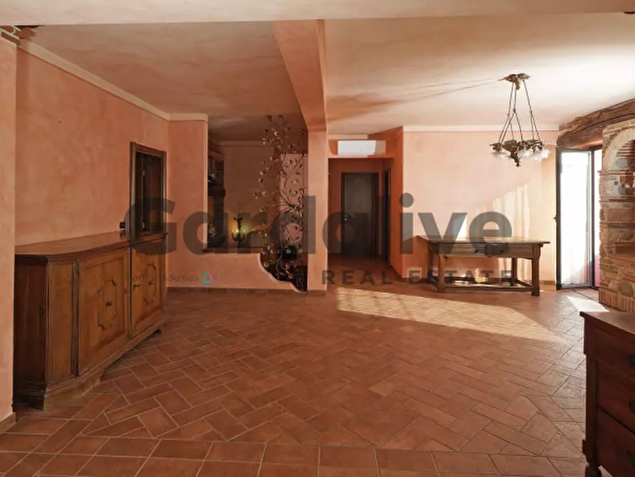 Immagine 3 di Appartamento in vendita  in Via Colombare 1 sirmione a Sirmione