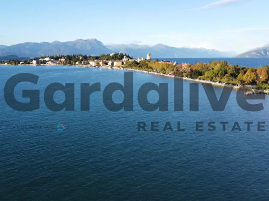 Immagine 2 di Appartamento in vendita  in Via XXV Aprile a Sirmione