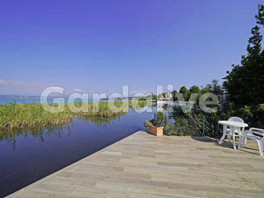 Immagine 11 di Appartamento in vendita  in Via XXV Aprile a Sirmione