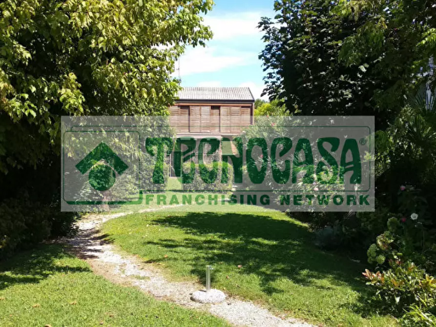 Immagine 15 di Appartamento in vendita  in Via XXV Aprile a Sirmione