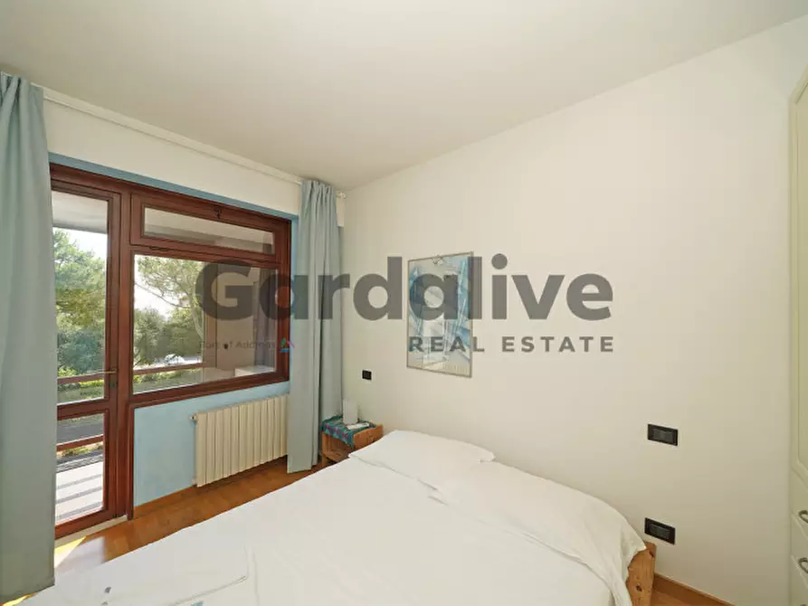 Immagine 23 di Appartamento in vendita  in Via XXV Aprile a Sirmione