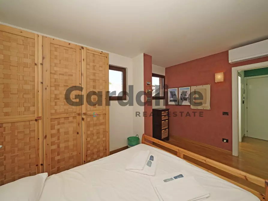 Immagine 26 di Appartamento in vendita  in Via XXV Aprile a Sirmione