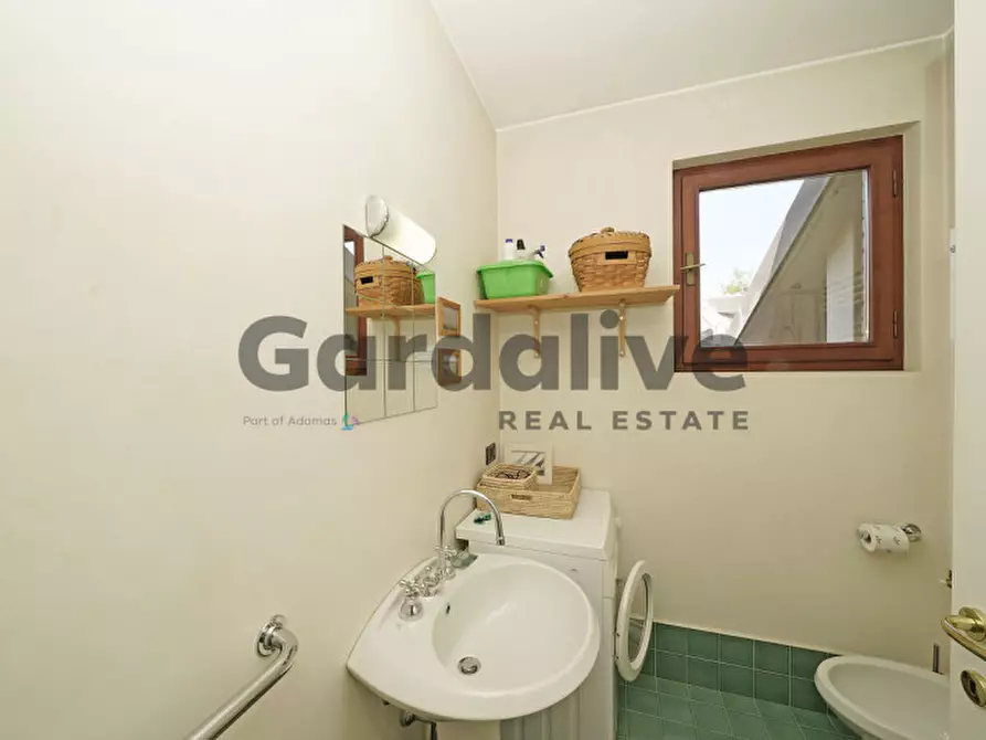 Immagine 27 di Appartamento in vendita  in Via XXV Aprile a Sirmione