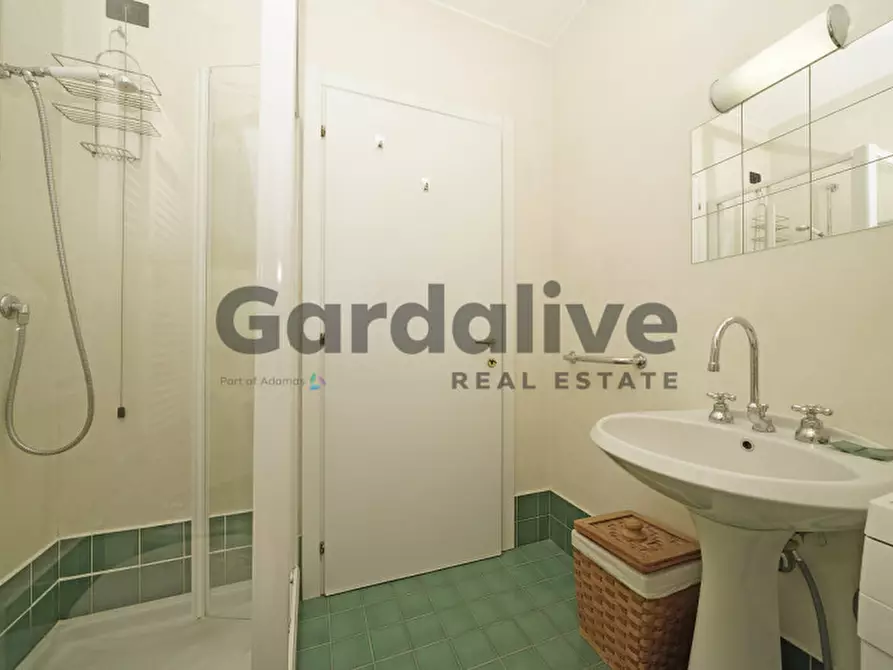 Immagine 28 di Appartamento in vendita  in Via XXV Aprile a Sirmione