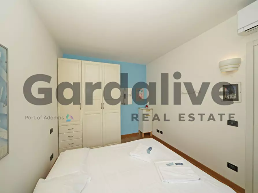 Immagine 33 di Appartamento in vendita  in Via XXV Aprile a Sirmione