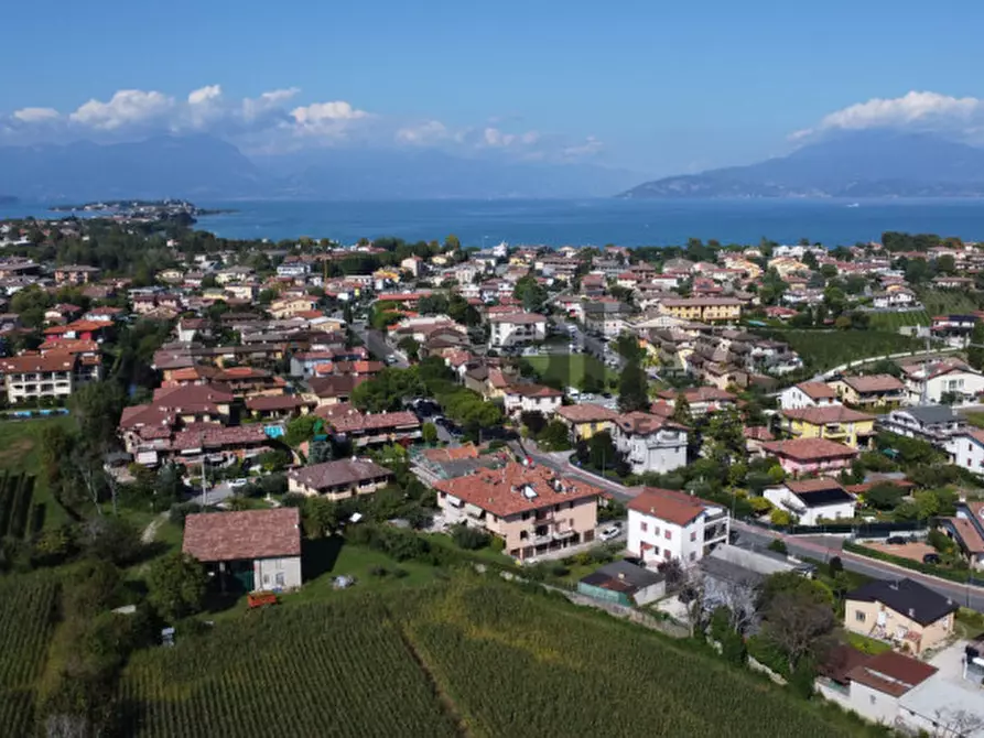 Immagine 2 di Appartamento in vendita  in Via San Martino della Battaglia a Sirmione