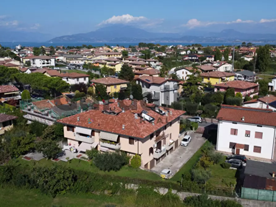 Immagine 5 di Appartamento in vendita  in Via San Martino della Battaglia a Sirmione