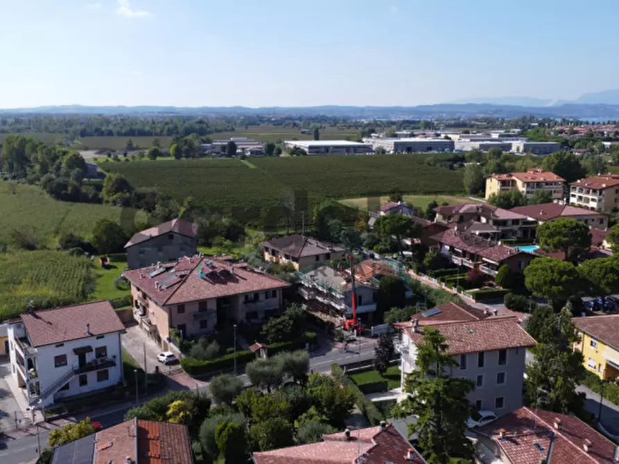 Immagine 9 di Appartamento in vendita  in Via San Martino della Battaglia a Sirmione