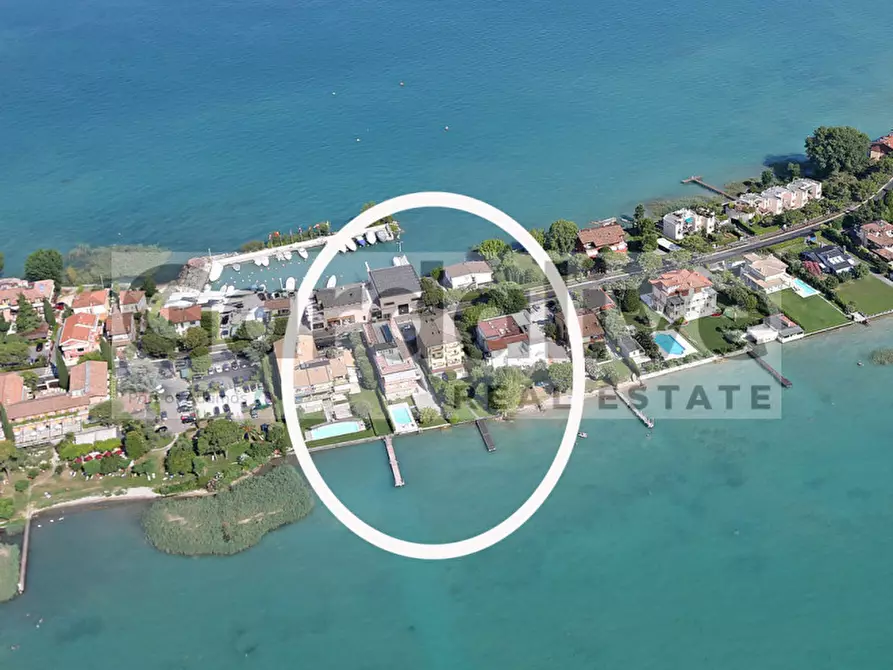 Immagine 5 di Appartamento in vendita  in Via XXV Aprile a Sirmione