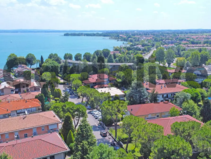 Immagine 3 di Appartamento in vendita  in Via Garibaldi a Sirmione