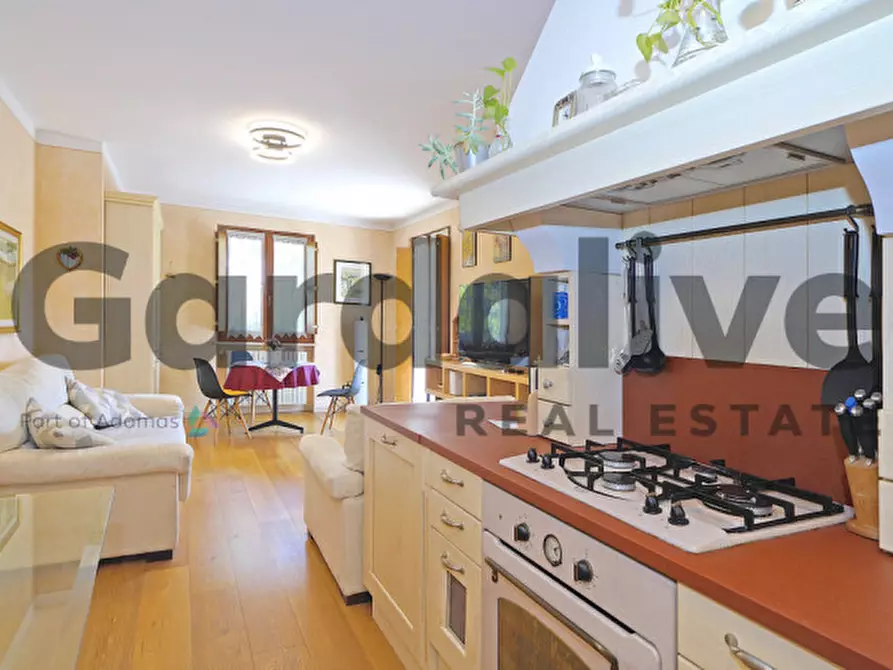 Immagine 12 di Appartamento in vendita  in Via Garibaldi a Sirmione