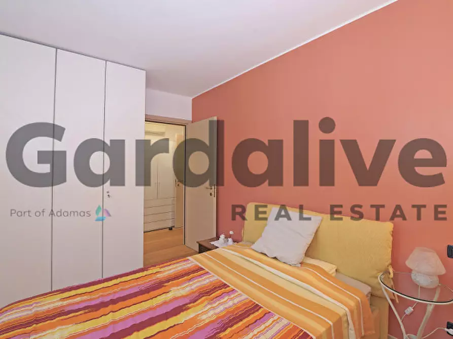 Immagine 20 di Appartamento in vendita  in Via Garibaldi a Sirmione