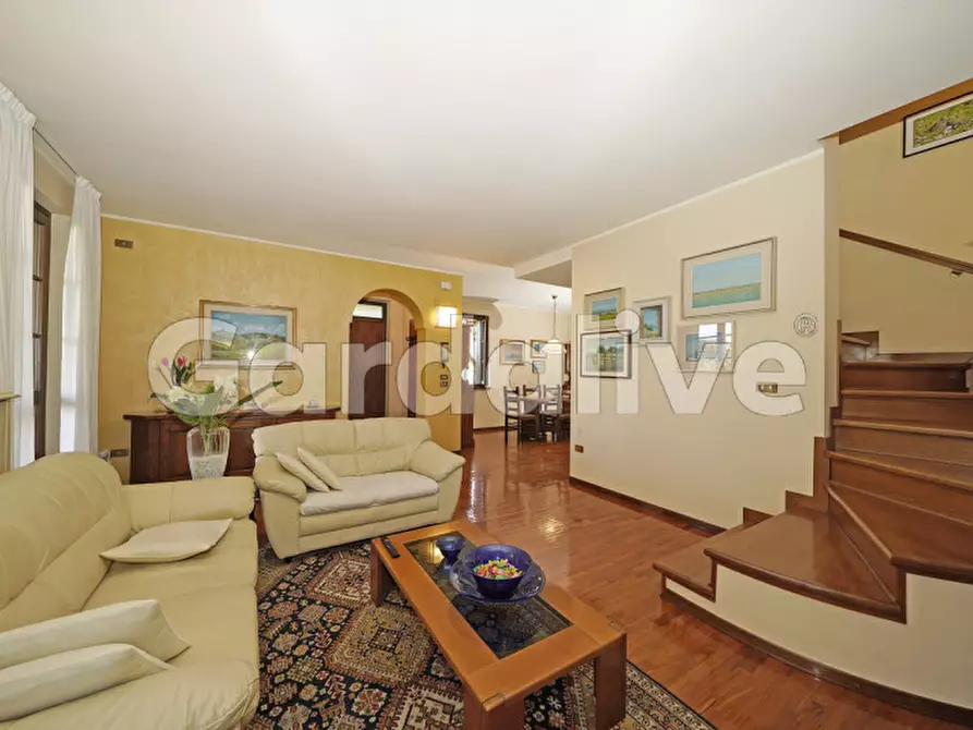 Immagine 7 di Casa indipendente in vendita  a Sirmione