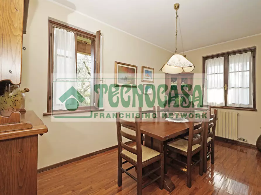 Immagine 9 di Casa indipendente in vendita  a Sirmione